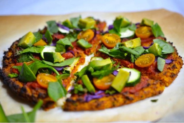 NYE CATERING IDEA: HEALTHY HOMEMADE PIZZAS