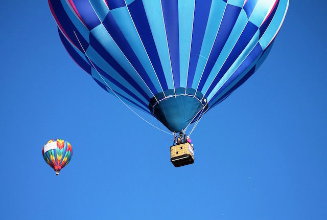 hot-air-balloon-1718440_1280