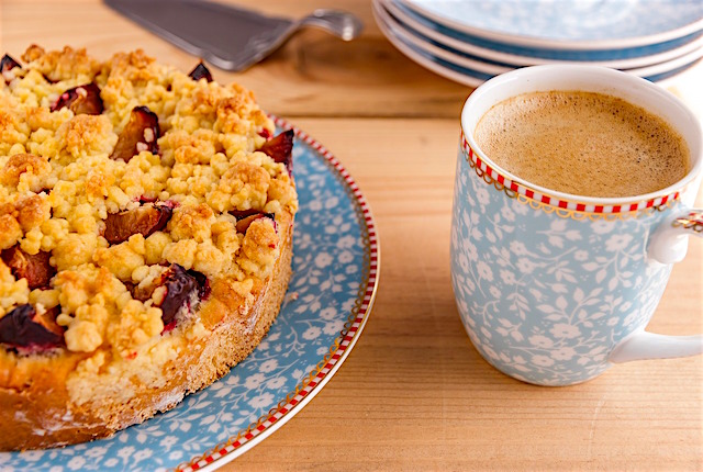 Rhubarb and Berry Crumble Pie Recipe