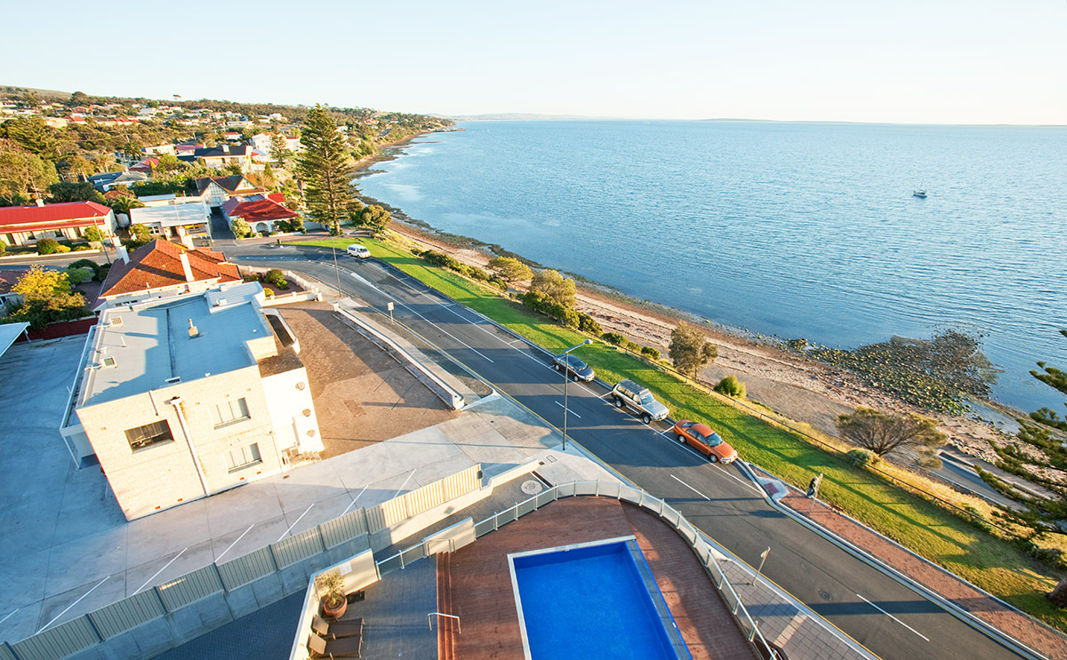 The Port Lincoln Hotel in The Heart Of Lincoln