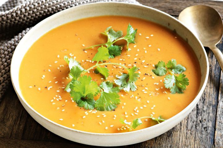 10 SOUP RECIPES TO WARM YOUR SOUL!