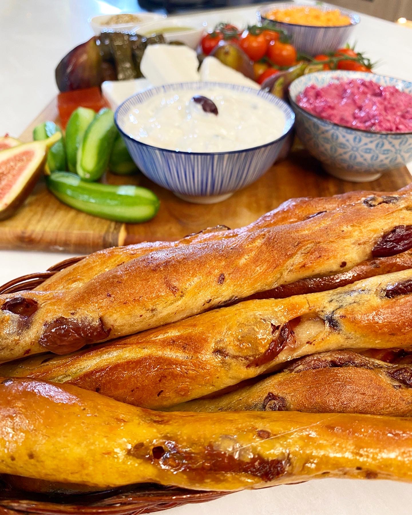 Recipe :: Mediterranean breadsticks