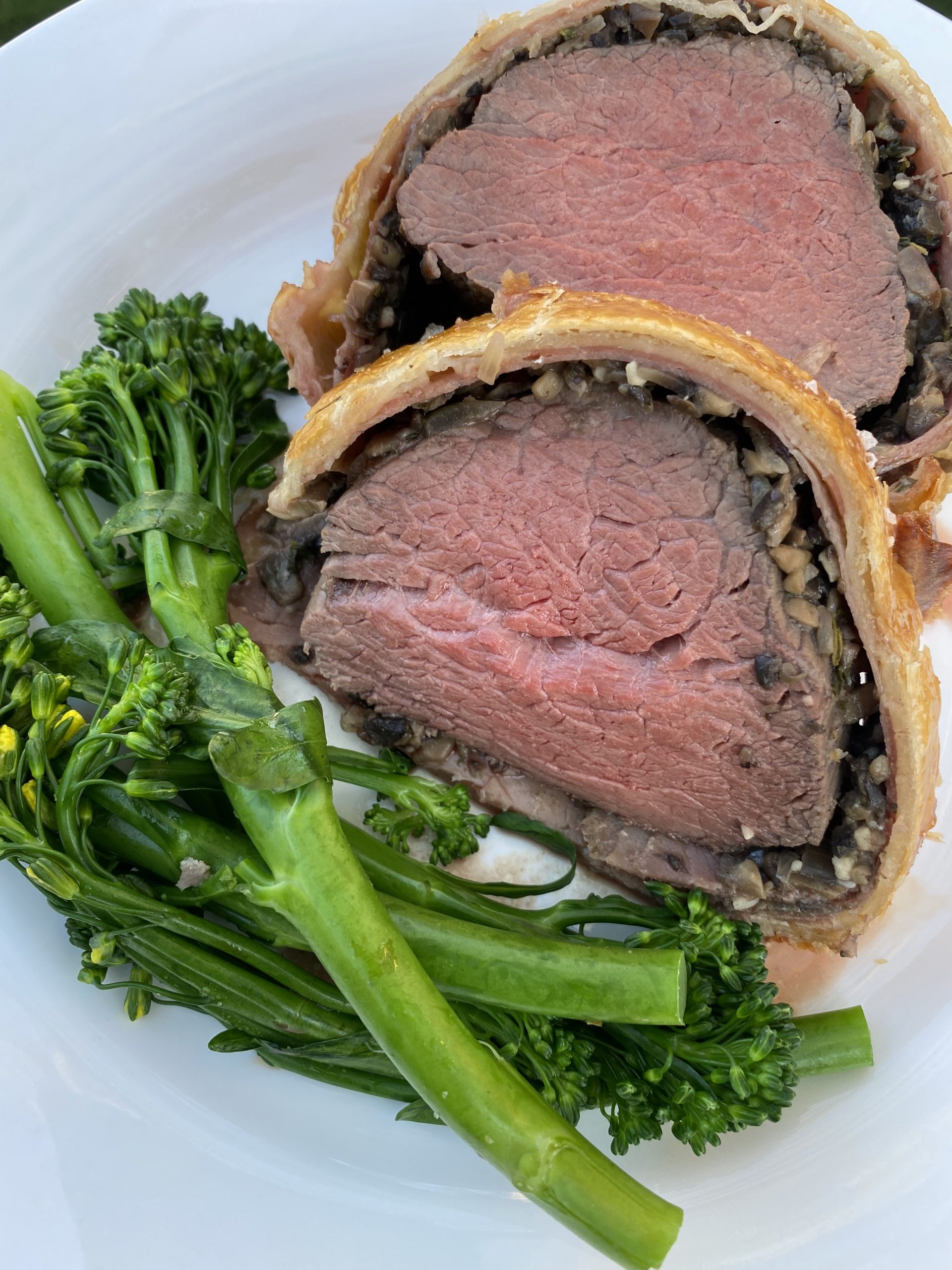 Recipe :: Beef Wellington with Romeo’s prosciutto, mushroom & thyme