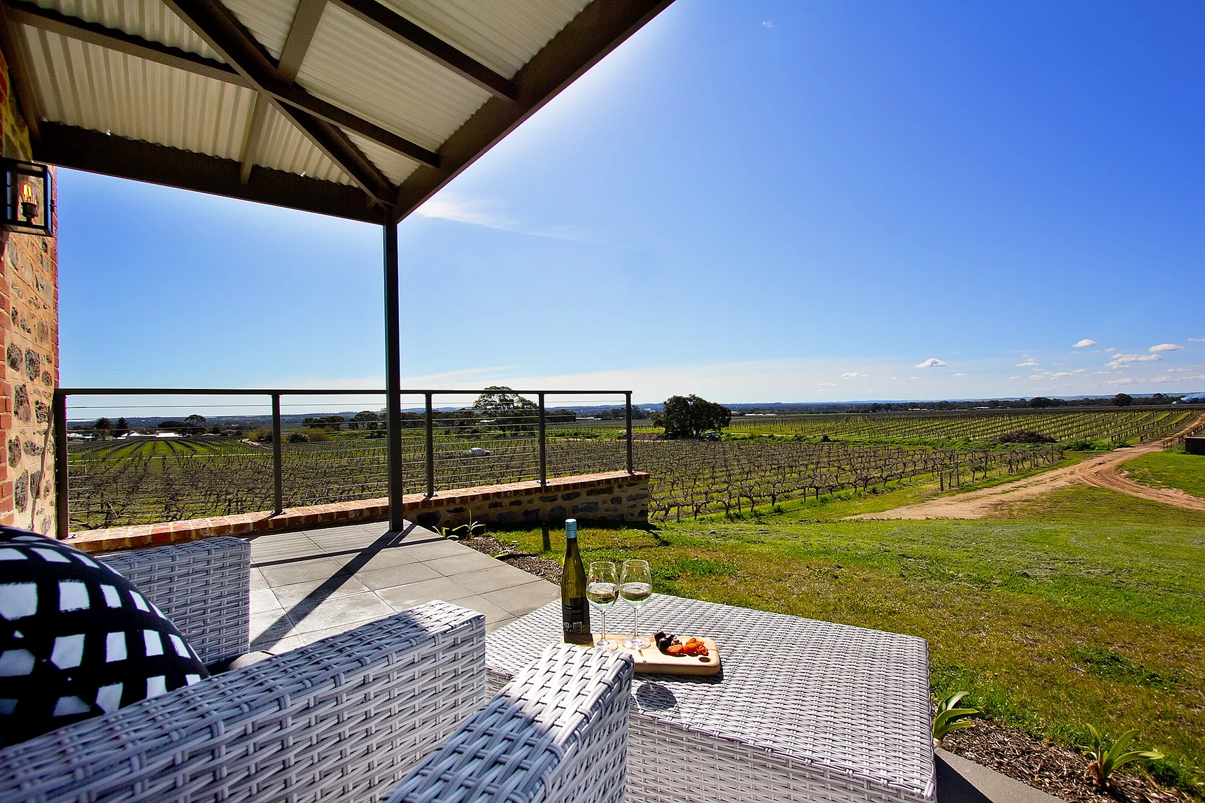 WIN The Ultimate Barossa Valley Getaway For Six People!