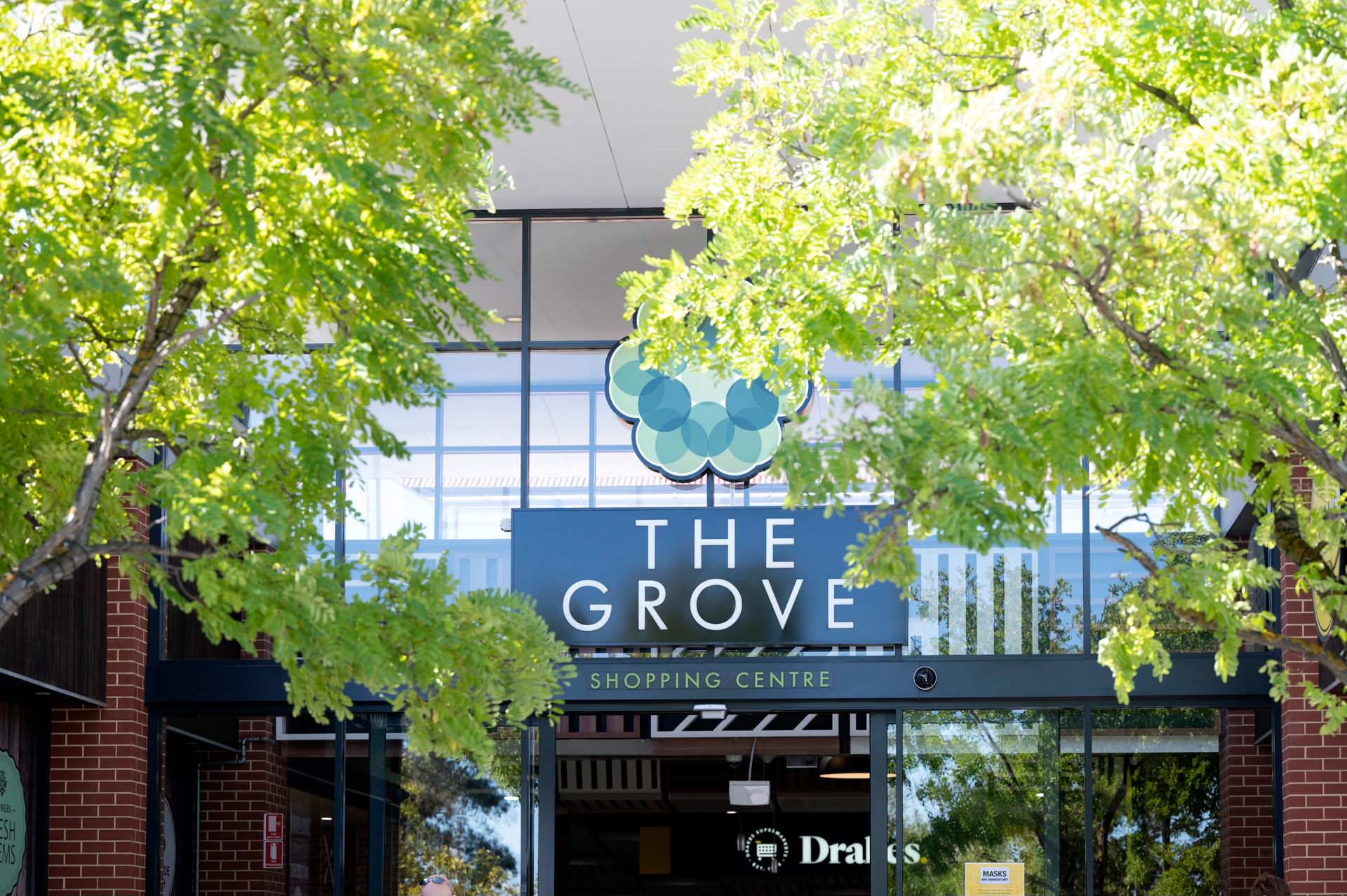 WIN $400 to share with your bestie at The Grove!